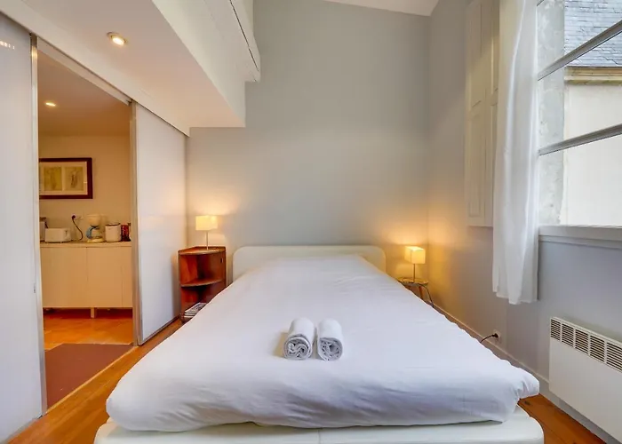 Observance 2 Bedroom Duplex 아파트 *